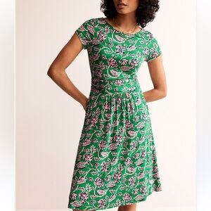 Boden Amelie Jersey Dress in Multi, Wildflower Garden print Size 6